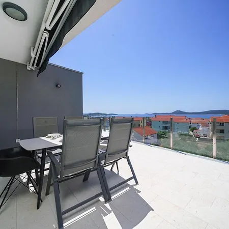 Karen Grgurev Ante Kukure 93 Apartament