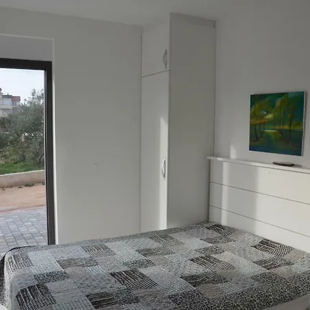 Karen Grgurev Ante Kukure 93 Apartament