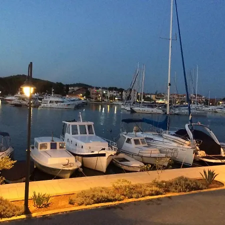 Karen Grgurev Ante Kukure 93 Apartament Vodice